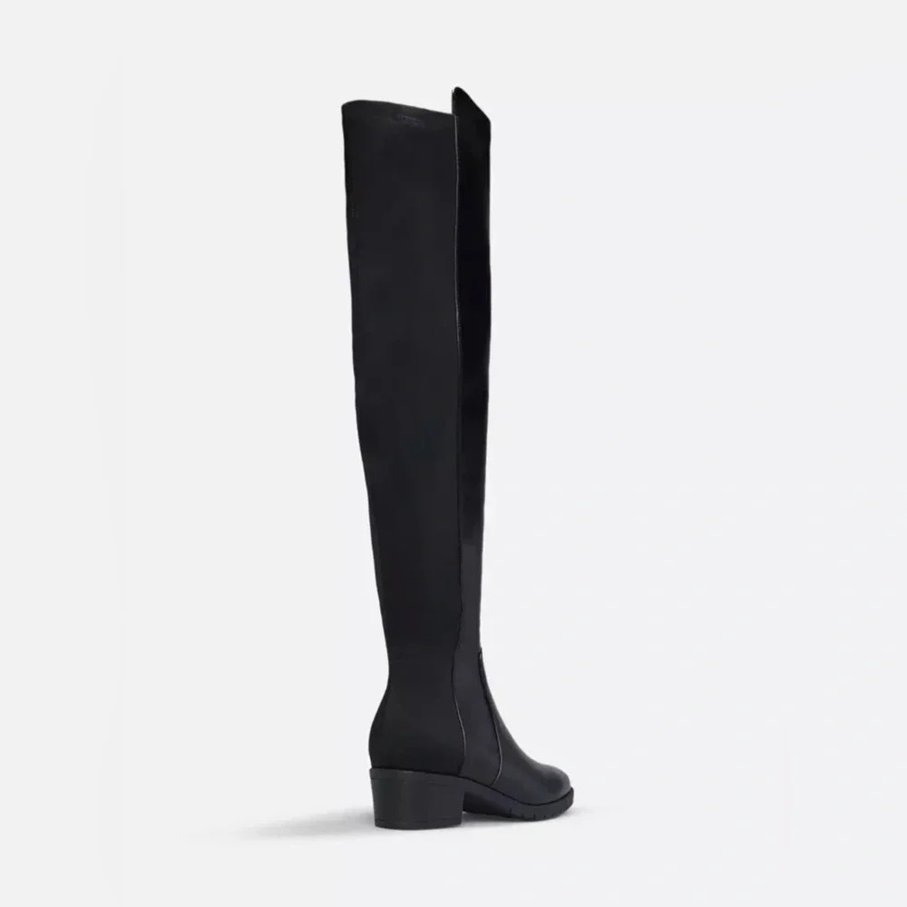 JustFab step out